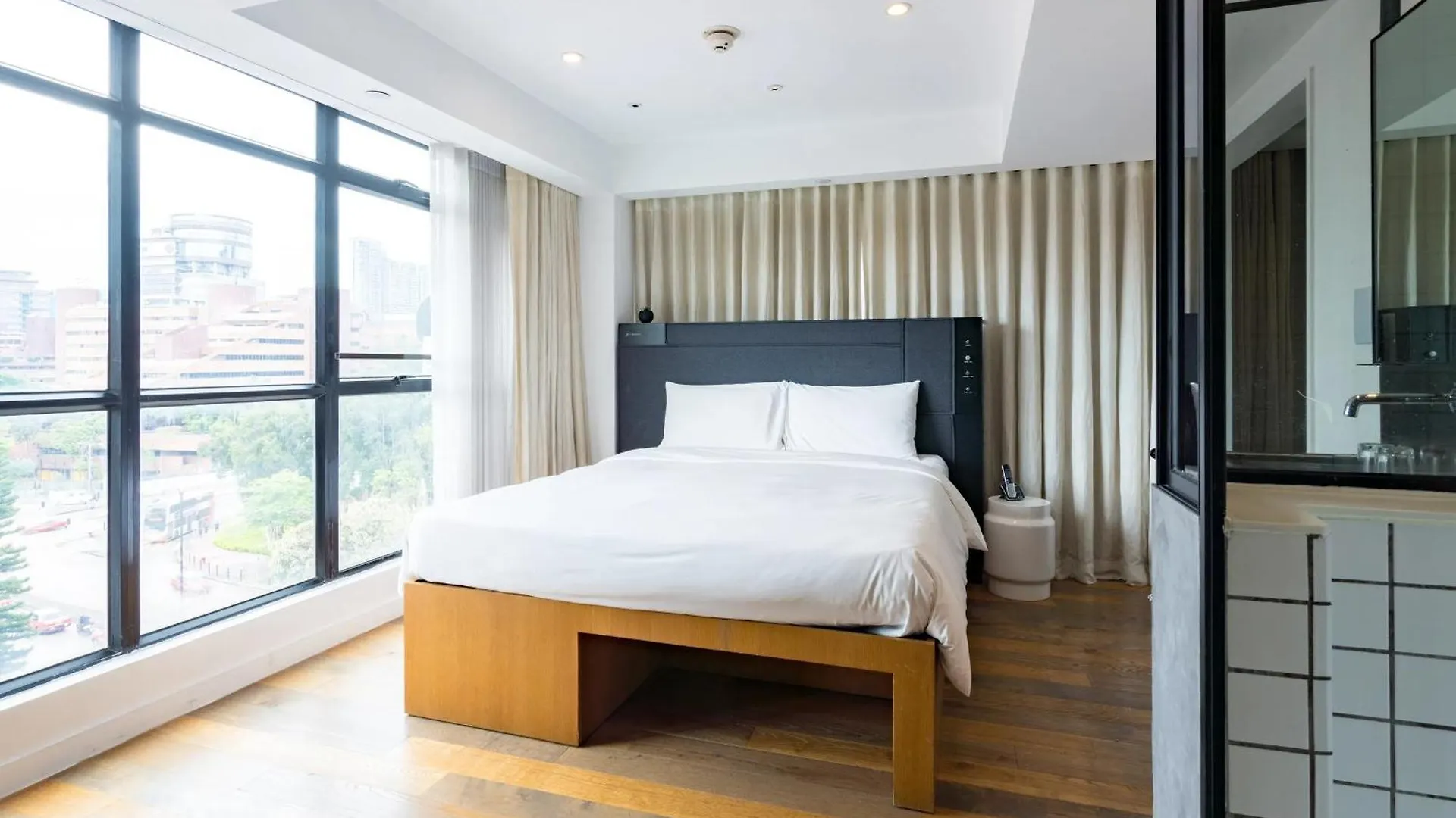 Hotel Habyt Austin Avenue Hong Kong