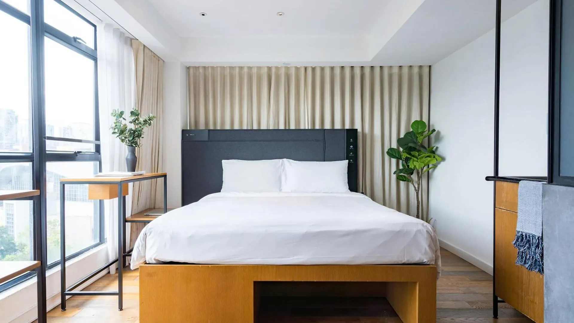Habyt Austin Avenue Hong Kong Hotel